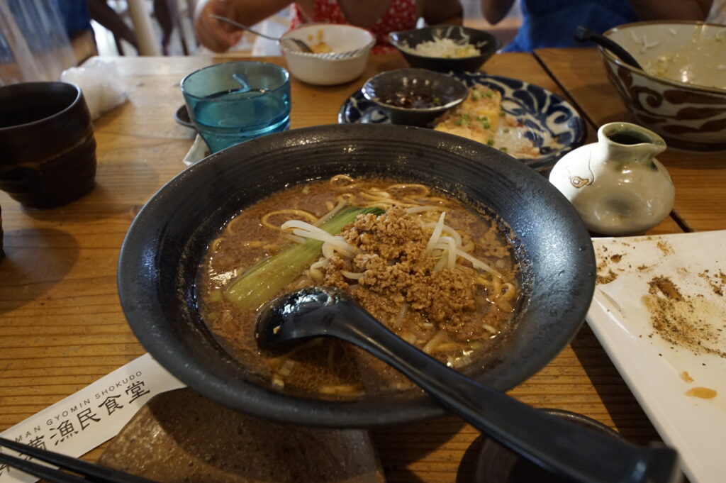 糸満漁民食堂の濃厚魚汁そばの写真